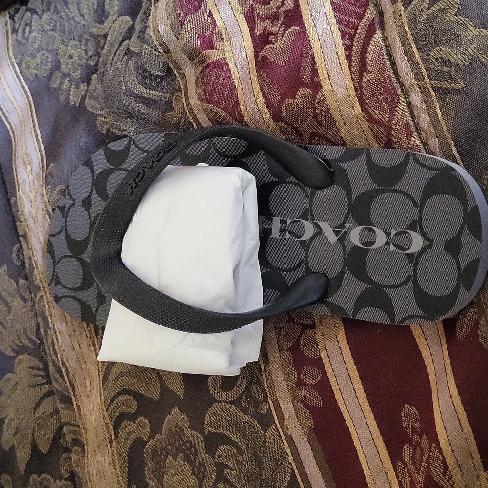 Coach  sig flip flops bagged tagged instructions black grey - Picture 6 of 6
